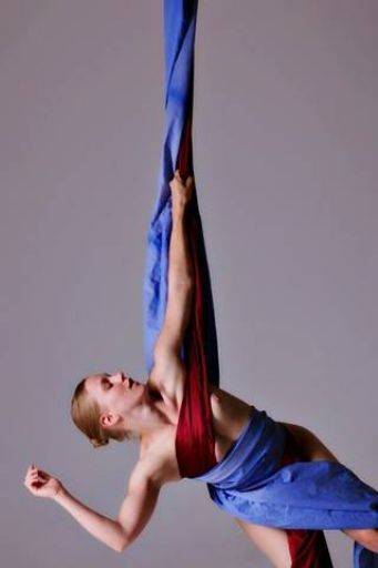 julie dancer waterhouse striking silks Simon Q. Walden, FilmPhotoAcademy.com, sqw, FilmPhoto, photography